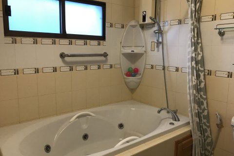 House in Chiang Mai, Thailand 4 bedrooms № 157873 - photo 5