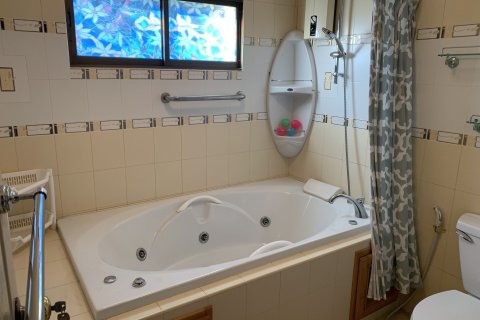 House in Chiang Mai, Thailand 4 bedrooms № 157873 - photo 4