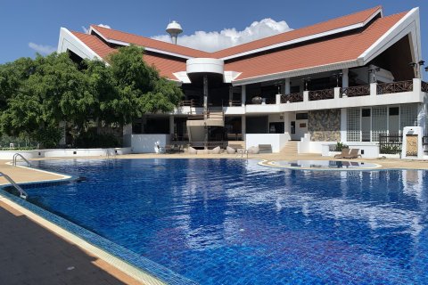 House in Chiang Mai, Thailand 4 bedrooms № 157873 - photo 2