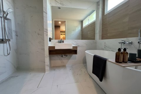 House in Samut Prakan, Thailand 4 bedrooms № 157876 - photo 27