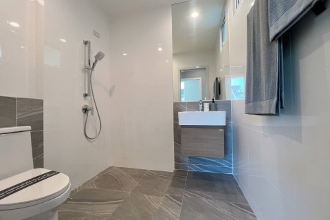 House in Samut Prakan, Thailand 4 bedrooms № 157876 - photo 17