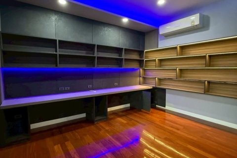 Maison à Lak Si, Bangkok, Thaïlande 4 chambres № 158534 - photo 9