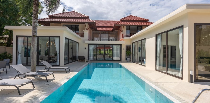 Villa in Phuket, Thailand 6 bedrooms № 158538