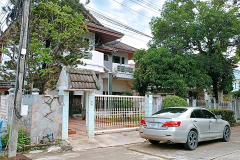 Дом в Накхонпатхоме, Таиланд с 4 спальнями  № 158537