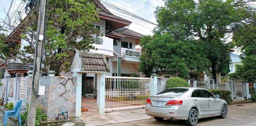 Дом в Накхонпатхоме, Таиланд с 4 спальнями  № 158537