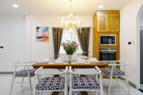 Villa in Chiang Mai, Thailand 5 bedrooms № 171872 - photo 4