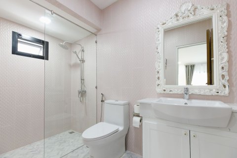 Villa in Chiang Mai, Thailand 5 bedrooms № 171872 - photo 5