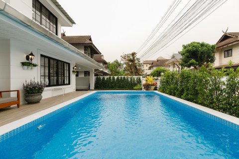 Villa in Chiang Mai, Thailand 5 bedrooms № 171872 - photo 10