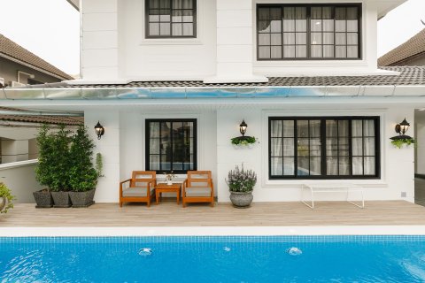 Villa in Chiang Mai, Thailand 5 bedrooms № 171872 - photo 12
