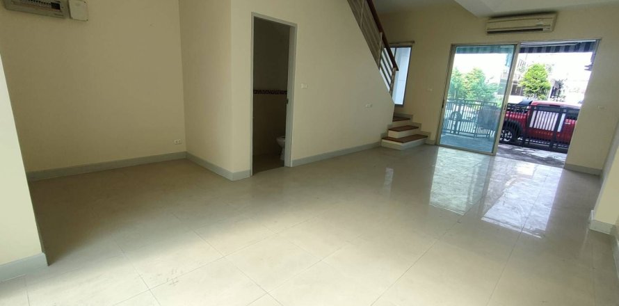 Maison à Suan Luang, Bangkok, Thaïlande 3 chambres № 171871