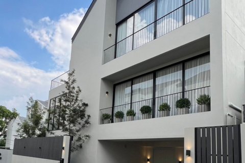 Maison à Watthana, Bangkok, Thaïlande 4 chambres № 171873 - photo 2