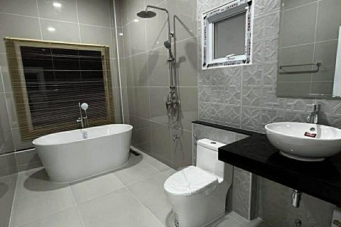 Villa in Chiang Mai, Thailand 3 bedrooms № 171874 - photo 8