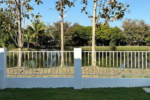 Villa in Chiang Mai, Thailand 3 bedrooms № 171874 - photo 4