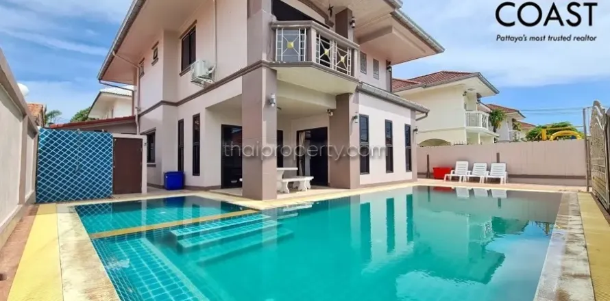 Casa de 6 dormitorios en Jomtien Beach, Pattaya, Tailandia № 213813
