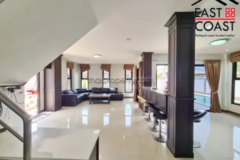 Casa de 6 dormitorios en Jomtien Beach, Pattaya, Tailandia № 213813 - foto 6