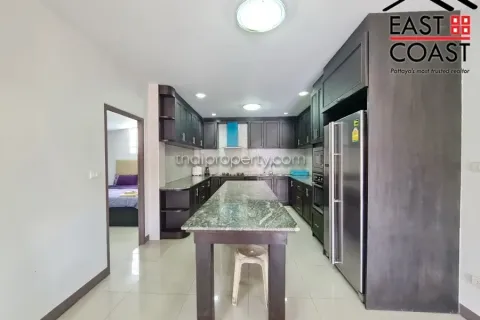 Casa de 6 dormitorios en Jomtien Beach, Pattaya, Tailandia № 213813 - foto 10