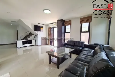 Casa de 6 dormitorios en Jomtien Beach, Pattaya, Tailandia № 213813 - foto 4