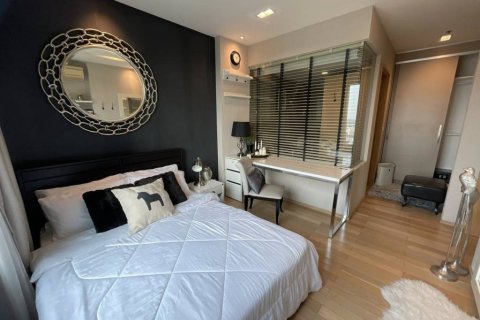 Condo à Phra Khanong, Bangkok, Thaïlande, 2 chambres  № 157820 - photo 9