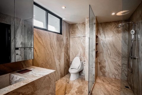 Condo à Watthana, Bangkok, Thaïlande, 3 chambres № 201244 - photo 21