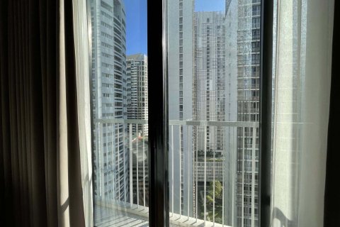 Студия в кондо в Клонг Тоэй, Бангкок, Таиланд № 156049 - фото 7