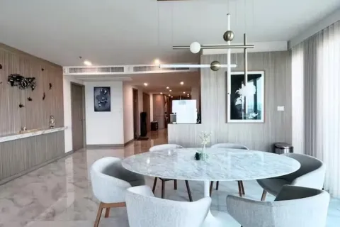 Condo à Yan Nawa, Bangkok, Thaïlande, 3 chambres  № 160553