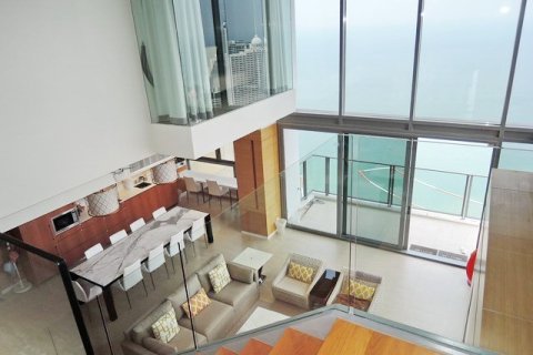 Eigentumswohnung in Pattaya, Thailand, 4 Schlafzimmer  № 223152