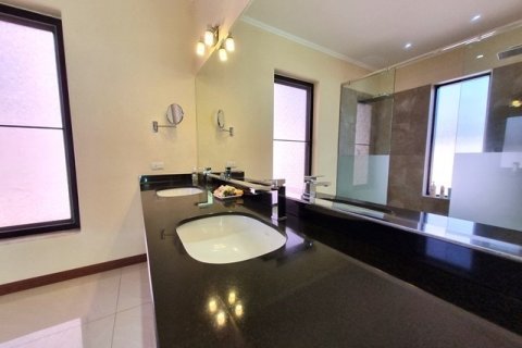 Haus in Pattaya, Thailand 4 Schlafzimmer № 223105 - Foto 23
