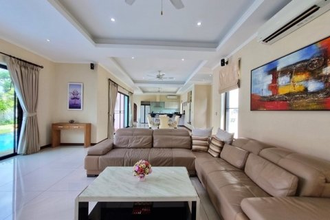 Haus in Pattaya, Thailand 4 Schlafzimmer № 223105 - Foto 8
