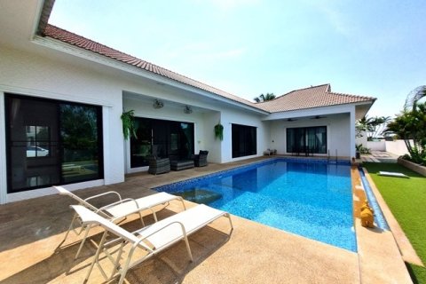 Haus in Pattaya, Thailand 4 Schlafzimmer № 223105 - Foto 2