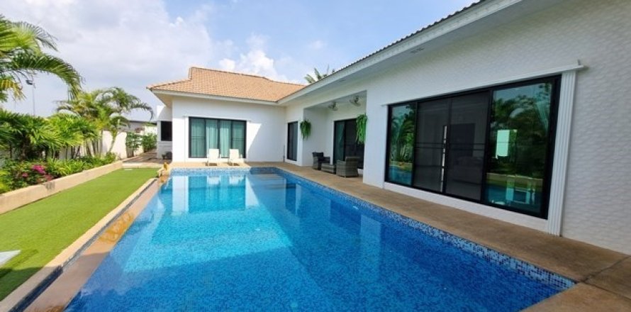 Haus in Pattaya, Thailand 4 Schlafzimmer № 223105