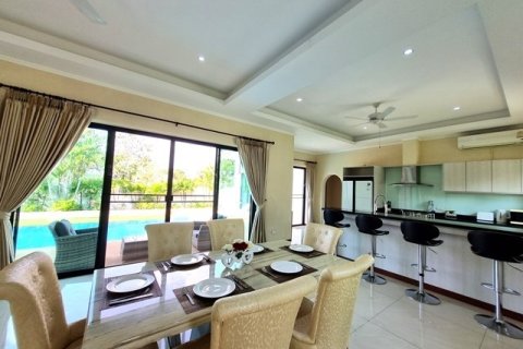Haus in Pattaya, Thailand 4 Schlafzimmer № 223105 - Foto 10