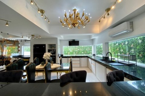 Haus auf Jomtien Beach, Pattaya, Thailand 8 Schlafzimmer № 223108 - Foto 7