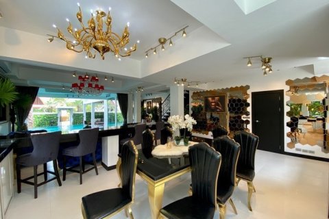 Haus auf Jomtien Beach, Pattaya, Thailand 8 Schlafzimmer № 223108 - Foto 6