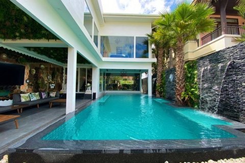House on Jomtien Beach, Pattaya, Thailand 8 bedrooms № 223108