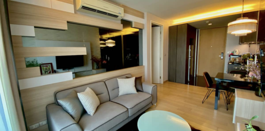 Studio in the Condo in Watthana, Bangkok, Thailand № 167406