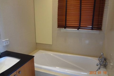 Кондоминиум с 2 спальнями в Бангкоке, Таиланд № 163904 - фото 5