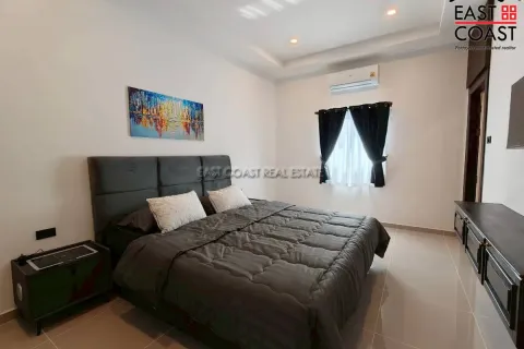 Casa de 5 dormitorios en Pattaya, Tailandia № 212684 - foto 13