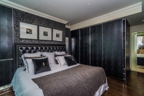 Condo in Bangkok, Thailand, 3 bedrooms  № 157483 - photo 10