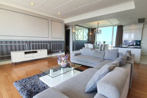 Condo in Bangkok, Thailand, 4 bedrooms  № 157480