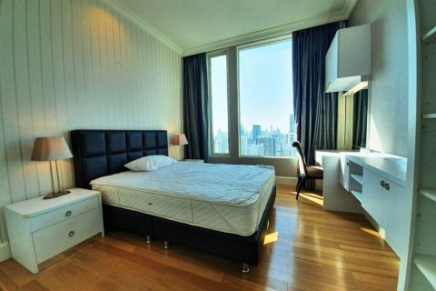 Condo in Bangkok, Thailand, 4 bedrooms  № 157480 - photo 9