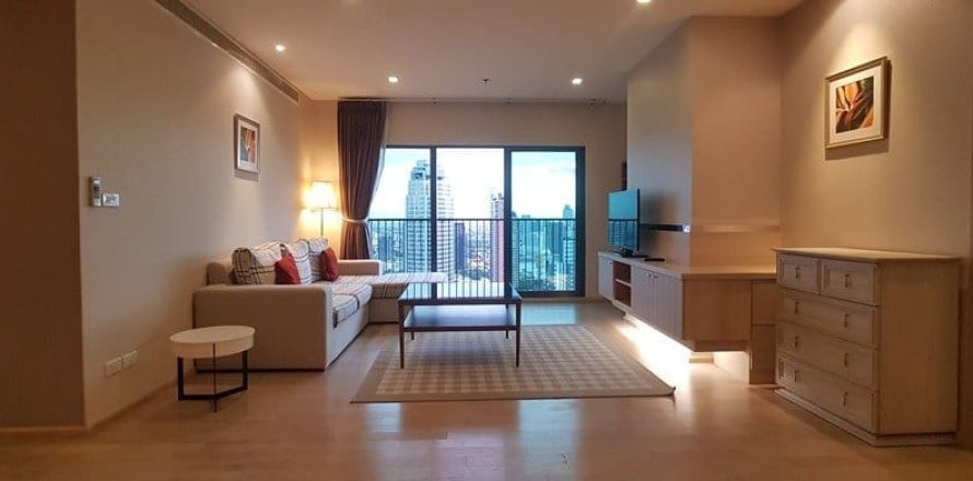 Condo in Bangkok, Thailand, 3 bedrooms  № 157477