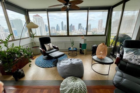 Condo in Bangkok, Thailand, 3 bedrooms  № 157478 - photo 21