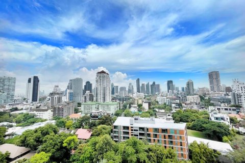 Condo in Bangkok, Thailand, 3 bedrooms  № 157478 - photo 4