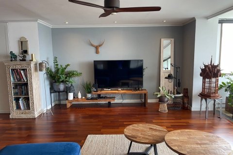 Condo in Bangkok, Thailand, 3 bedrooms  № 157478 - photo 22