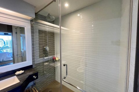 Condo in Bangkok, Thailand, 3 bedrooms  № 157478 - photo 5