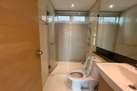 Condo in Bangkok, Thailand, 3 bedrooms № 157481 - photo 12