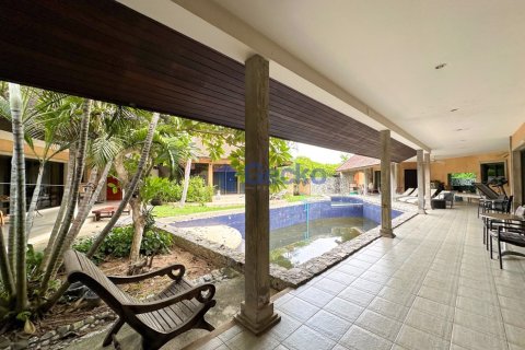 Propriété commerciale à Pattaya, Thaïlande 1000 m2 № 196463 - photo 19