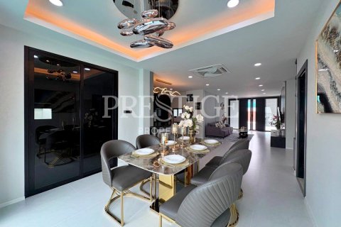 Haus in Pattaya, Thailand 5 Schlafzimmer № 233233 - Foto 7