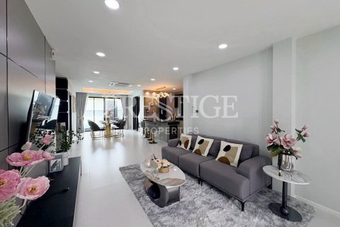 Haus in Pattaya, Thailand 5 Schlafzimmer № 233233 - Foto 3
