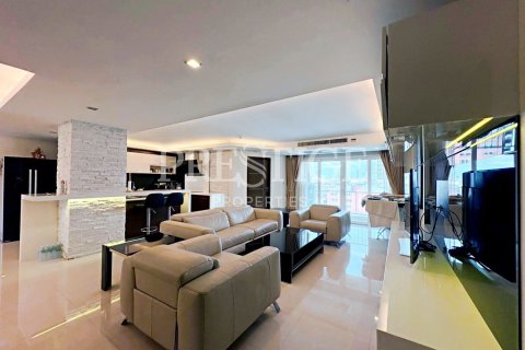 Condominio de 4 dormitorios en Pattaya, Tailandia № 233238